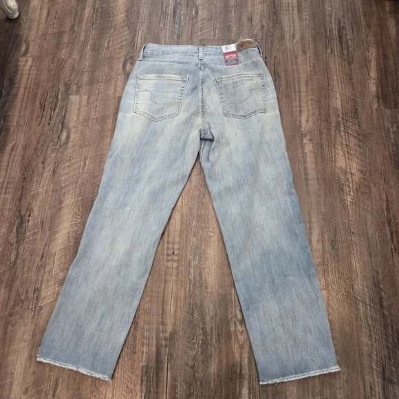 Levi's Signature High Rise Ankle Straight Jeans Size 8 Light Blue Distressed NWT - Picture 4 of 14